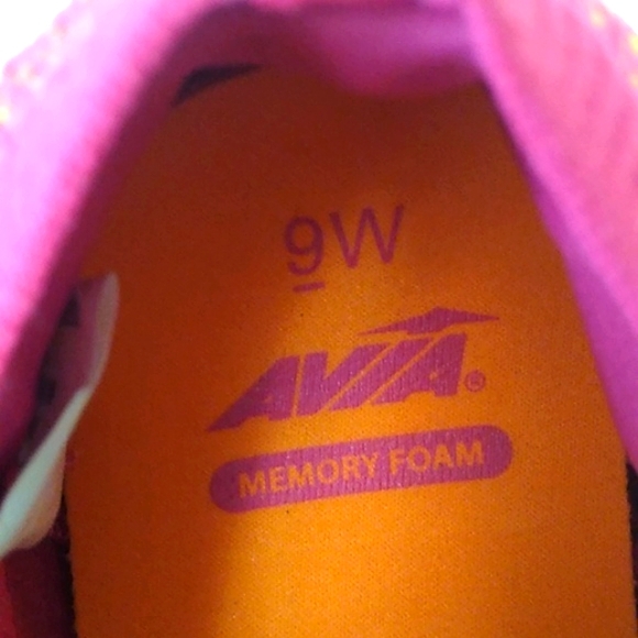 Avia Slip On Sneaker, Pink, 9W, NWoT - Picture 3 of 5